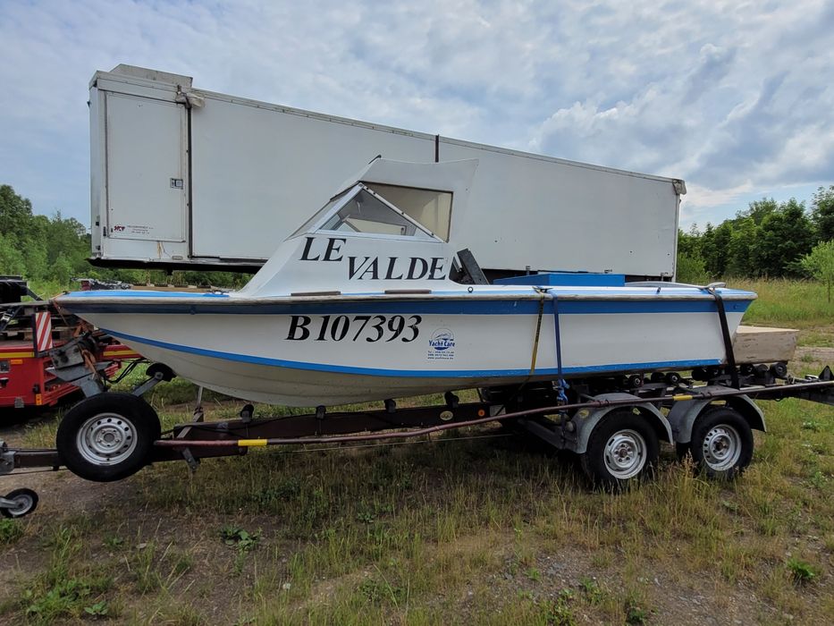 Łódź wędkarska łódka