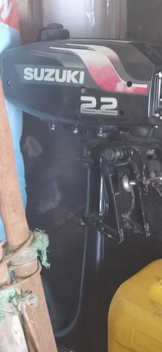 Motor Suzuki  2.2  (sem propeller)