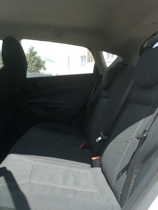 Ford fiesta 1.4 Tdci Titanium , versão de topo. Possibilidade de retoma!