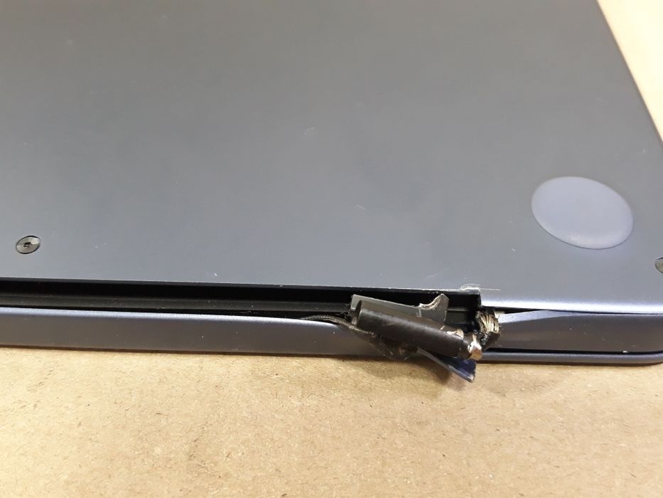 Apple  MacBook Neo (8/256гб) "model A3404"