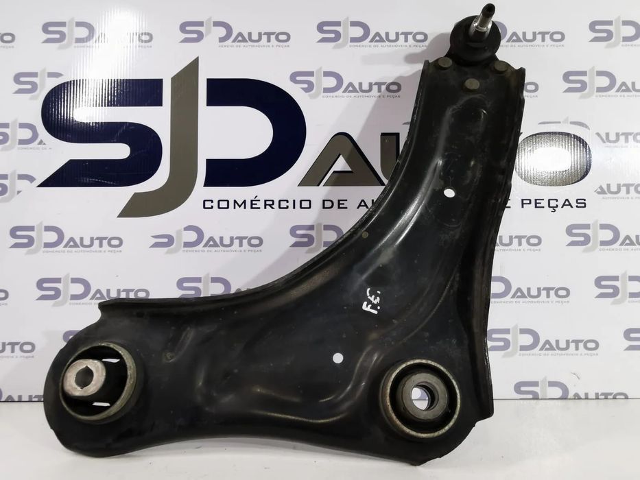 Braço Suspensão Direito / Esquerdo - Renault Megane III (2013)