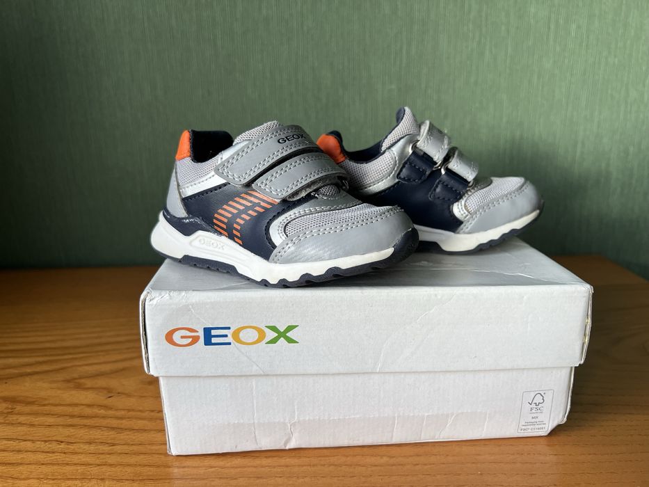 Кросівки Geox 21 розмір 14 см устілка
