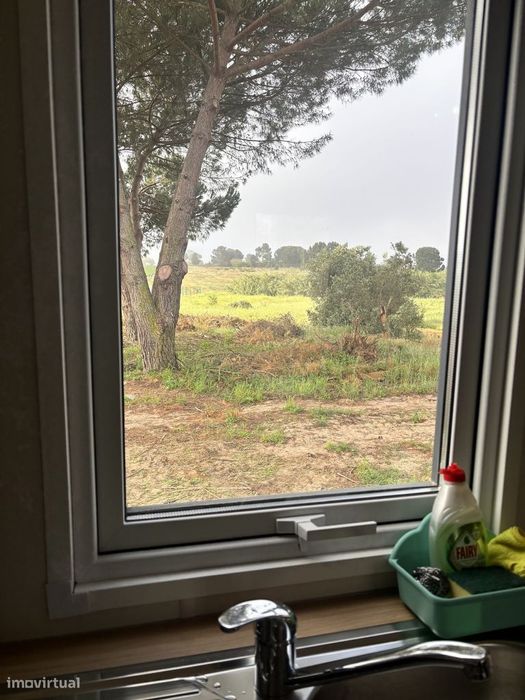 Casa nova nos vinhedos, a 40 minutos de Lisboa