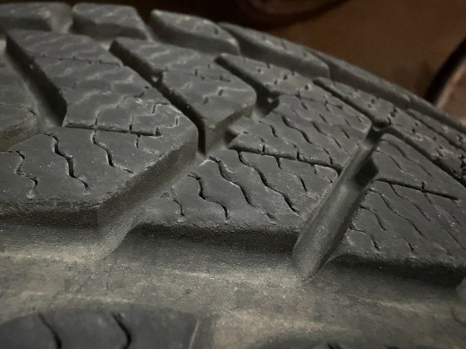 Opony Sottozero Pirelli 225/40 R18 extra load 92V zimowe. Drift.