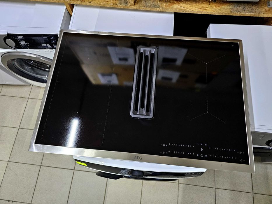 Płyta indukcyjna z zintegrowanym okapem AEG CCE84543XB | 80cm | gw12mc