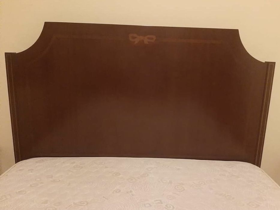 Cama + mesas cabeceira