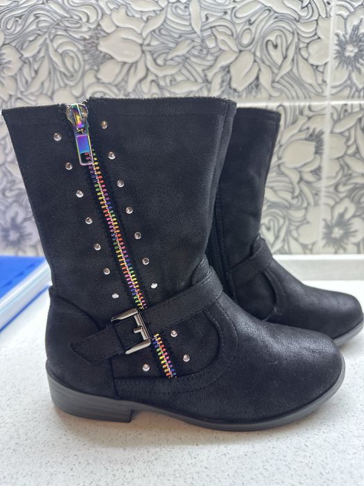 Чоботи для дівчинки