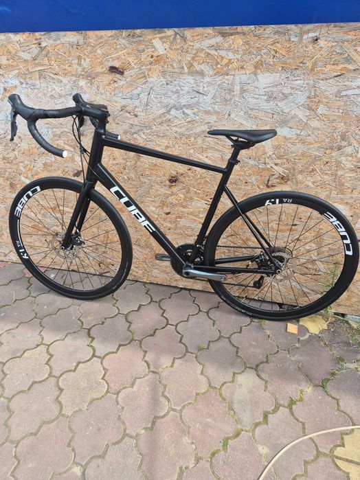 Rower  Cube Attain Race black/white 60cm