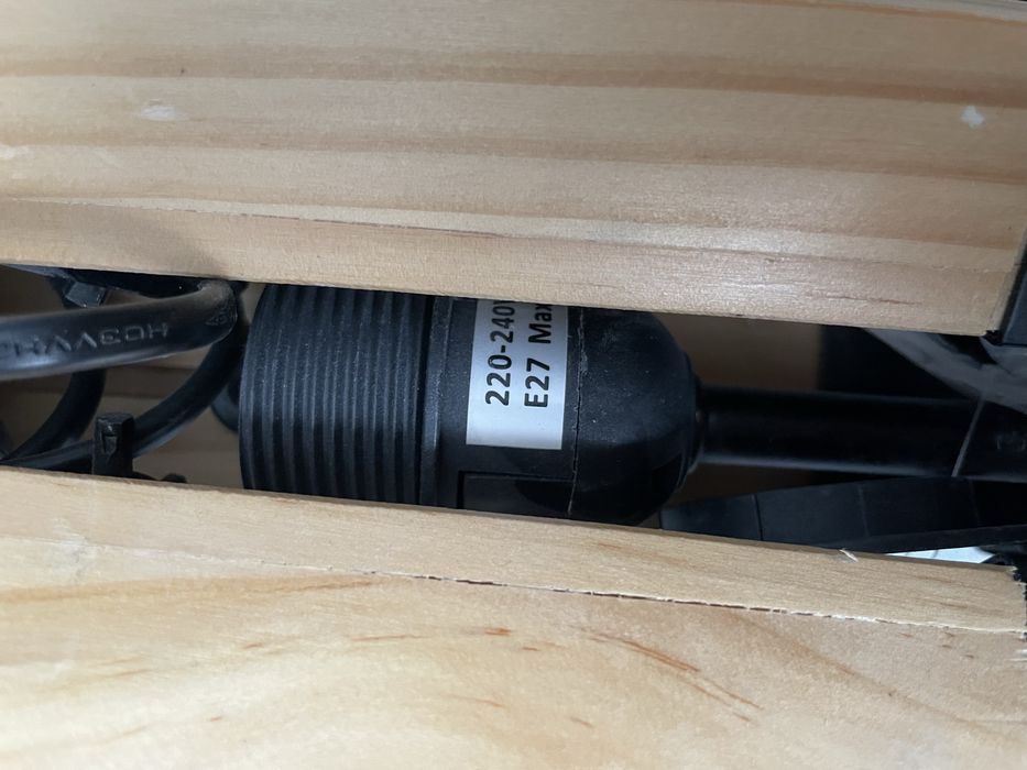 Lampa podłogowa drewniana trójnóg