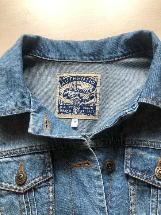 Куртка джинс жіноча. б/в