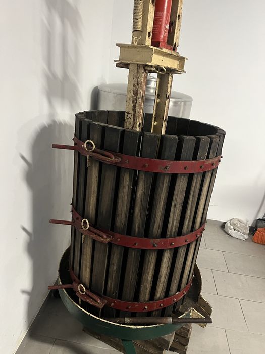 Prensa para esmagar vinho com macaco mega 12 t