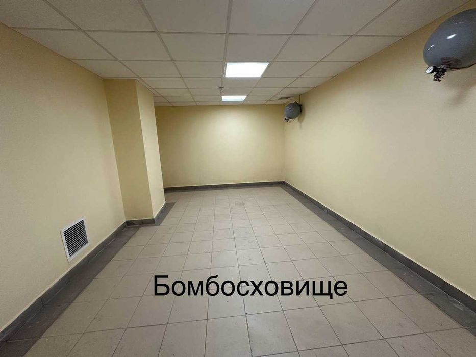 Здам 1й поверх 400м2 з бомбосховищем та опаленням