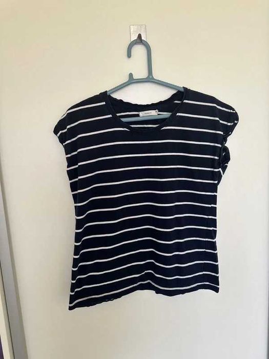 Granatowa bluzka w paski Reserved