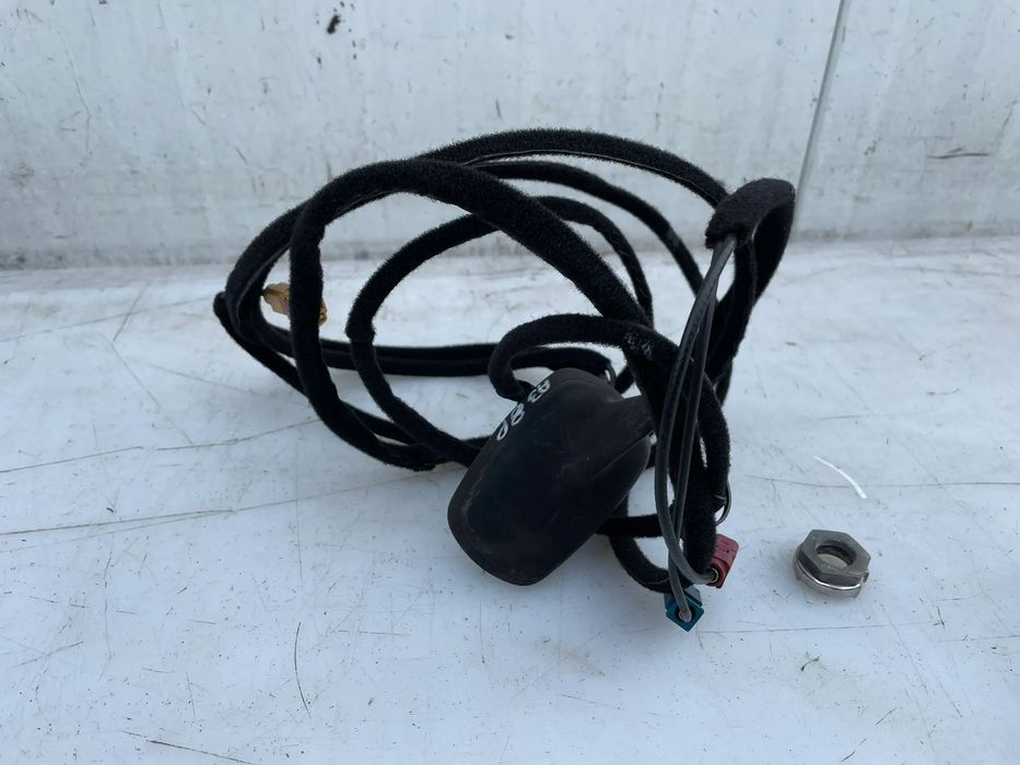 ANTENA DACHOWA AUDI A3 8P 5D 8P4035503E