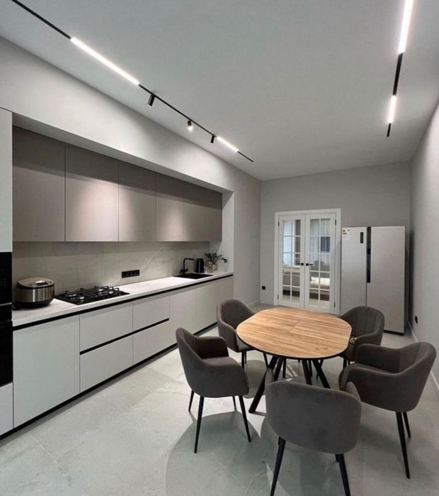 Современные натяжные потолки в квартиру или дом