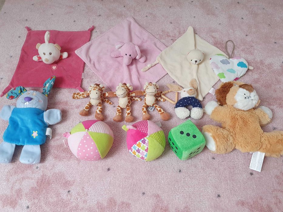 Mini kocyk przytulanka maskotka pluszak piłeczka zawieszka pacynka