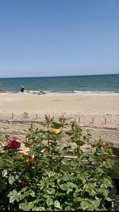 Дом-дача в закрытом, охраняемом кооперативе. 40 м к морю! 3 паркоместа