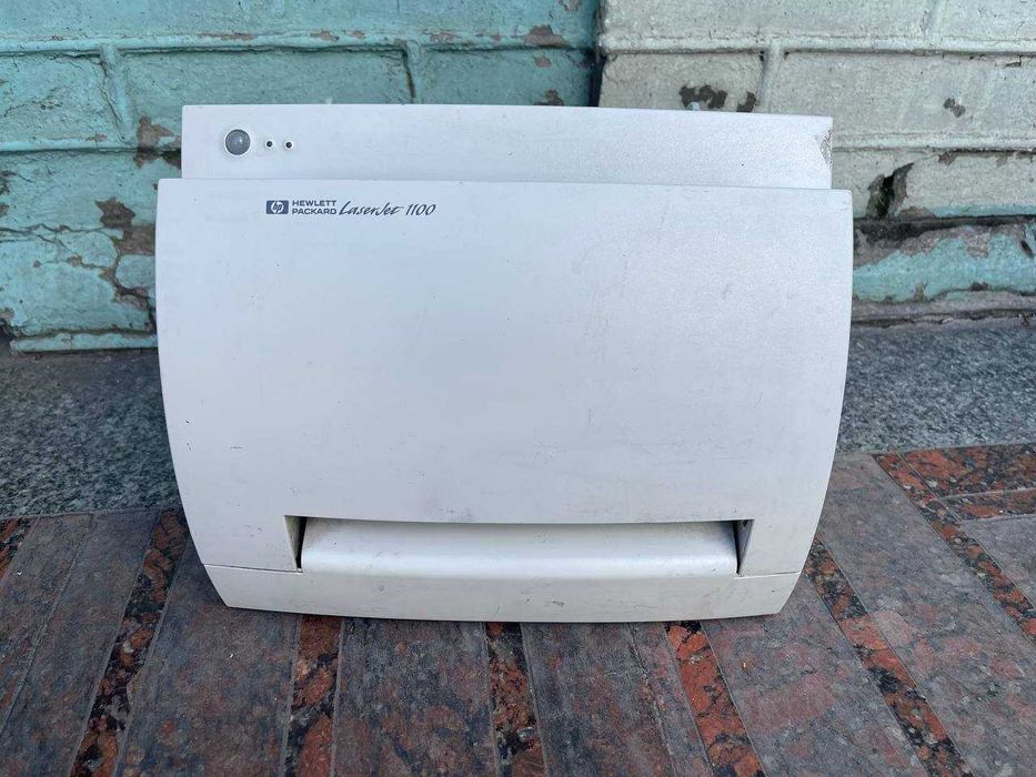 Лазерний принтер  HP LaserJet 1100 — лазерний, робочий