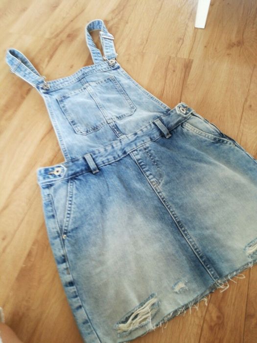 Nowa spodnica jeans ogrodniczka Cropp rozdarcia r. S mini