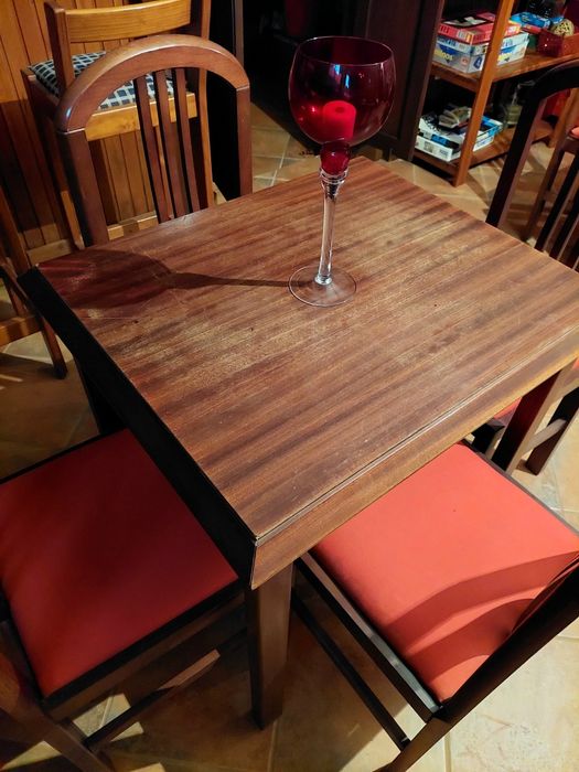 Conjunto 2 mesas + 8 cadeiras