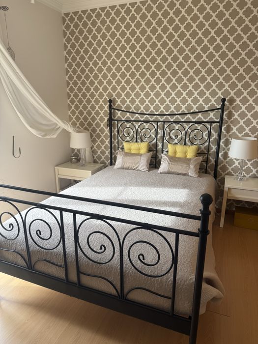 Cama trabalhada em ferro 140x200