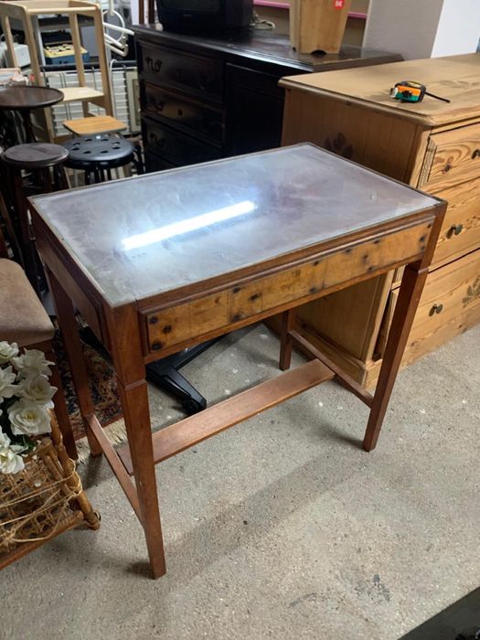 Mesa de apoio em madeira