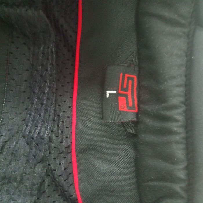 1 Casaco e um colete Dainese (Vintage)