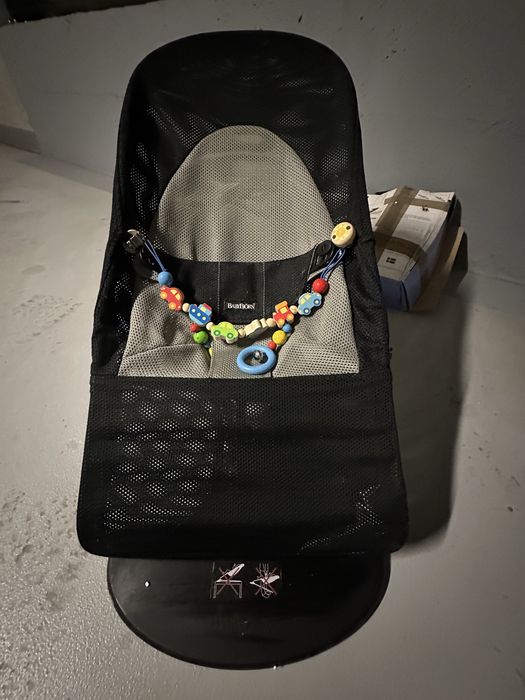 Babybjorn Mesh bujaczek + zabawki gratis