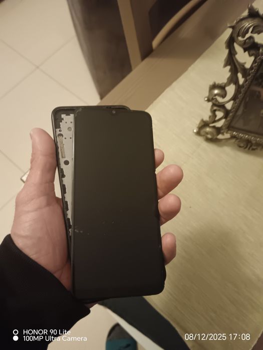 Telemóvel TCL 305 avariado