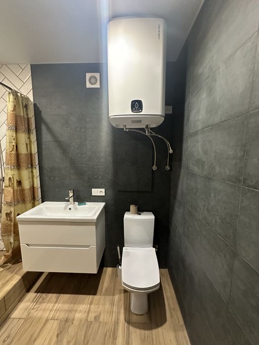 Продам 3-х кімнатну квартиру в центрі м. Лозова