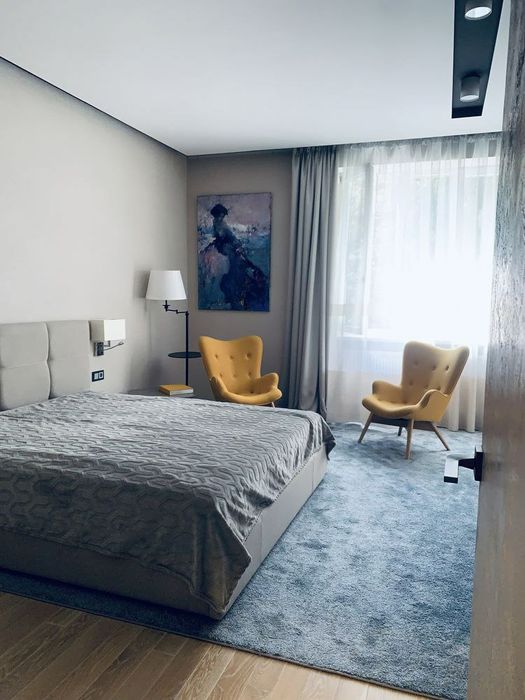 Довготривала оренда 2-ох кім квартири по вул.Рєпіна