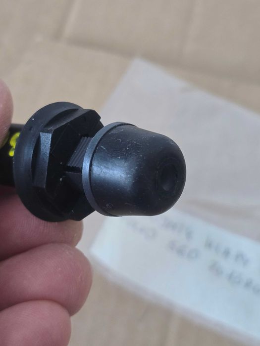 Odbojnik tylnej klapy volvo S40 S60 V70III XC70II V50 2004 - 16