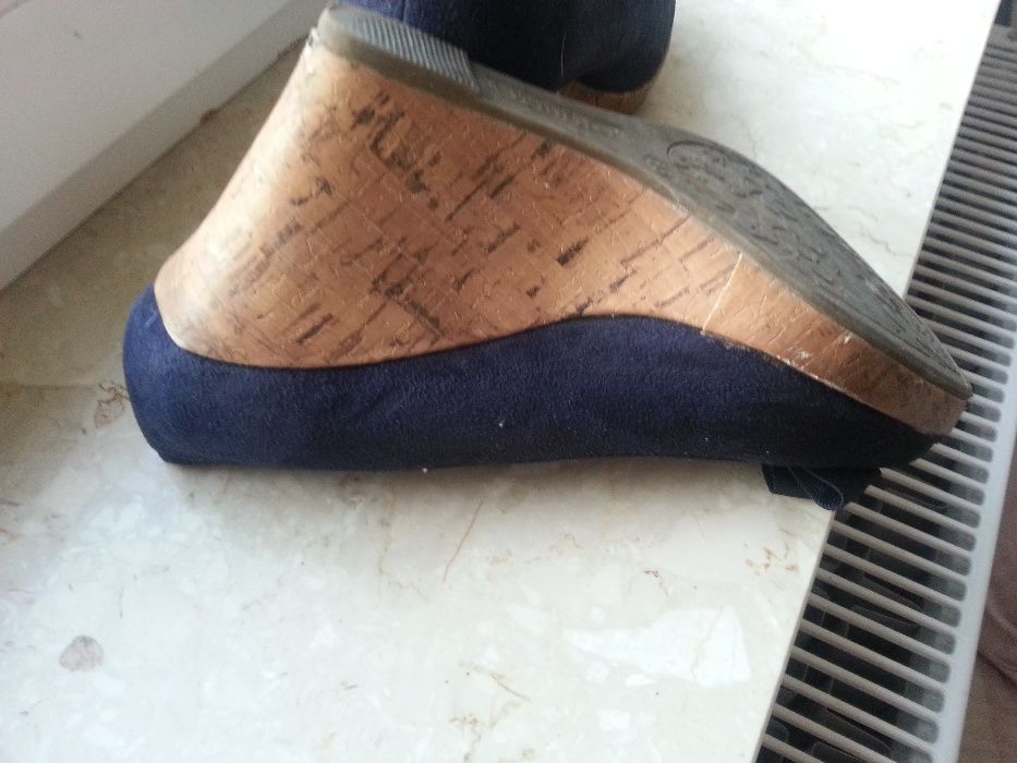 Buty na koturnie Jennifer