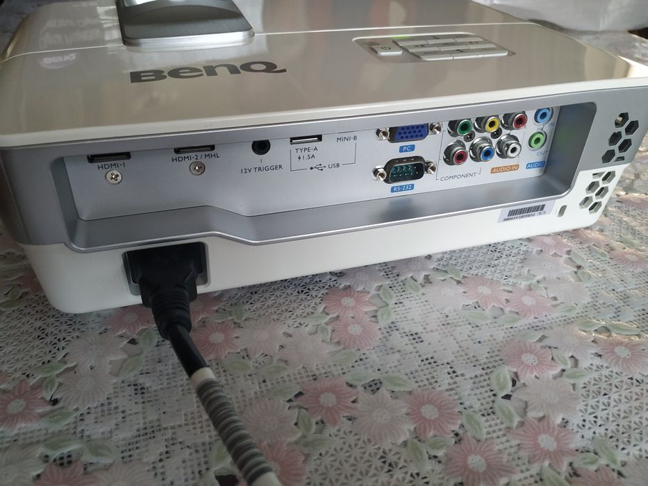 продам Benq W 1070 +