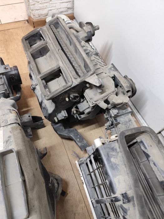 Nagrzewnica z wentylatorem komplet do Mitsubishi L200 2.5 DID