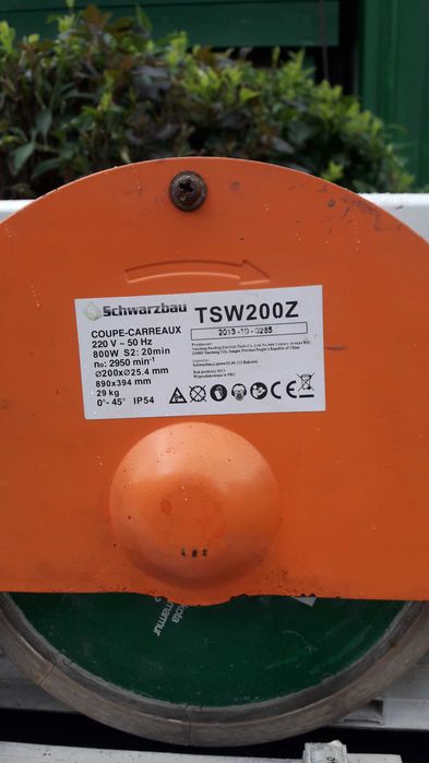 Przecinarka stołowa do glazury, terakoty, gresu firmy SHWARZBAU model - TSW 200z