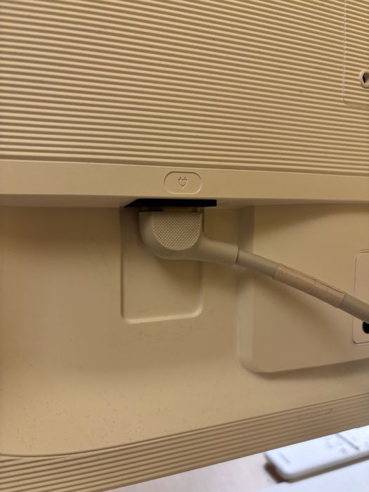 Монітор Samsung Smart M7 M70F 32\" 4K UHD