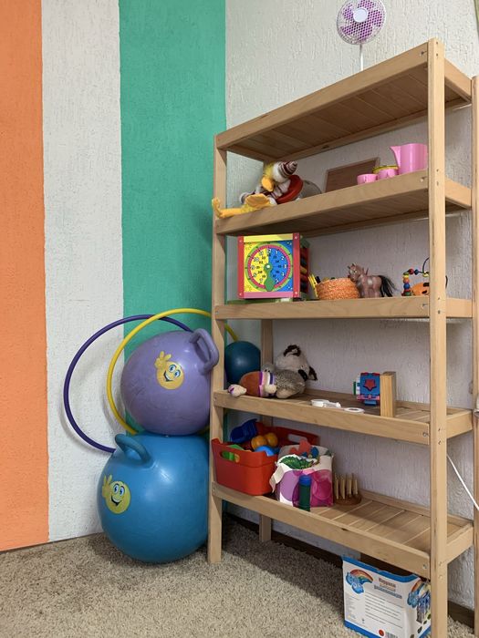 Стелаж деревʼяний