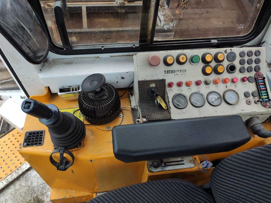 Бульдозер Liebherr PR722