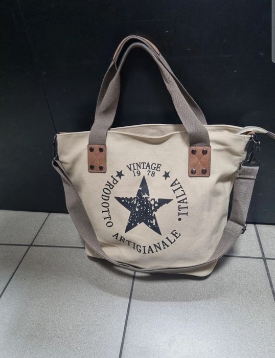 Beżowa torebka damska listonoszka