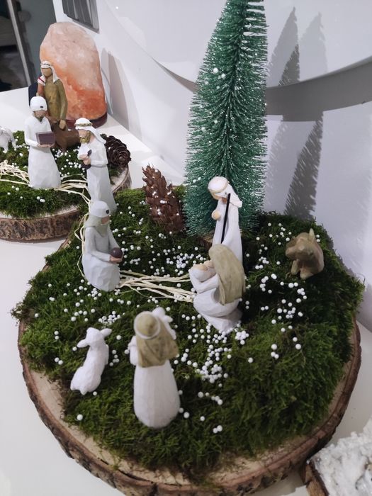 Presépio moderno em tons branco