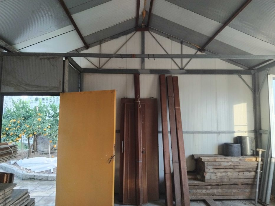 Armazem (7m por 5 m ) área de  cobertura