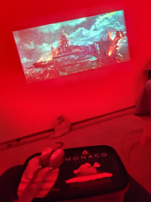 Проектор, домашній кінотеатр aun A30