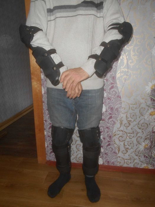 Наколенники и налокотники