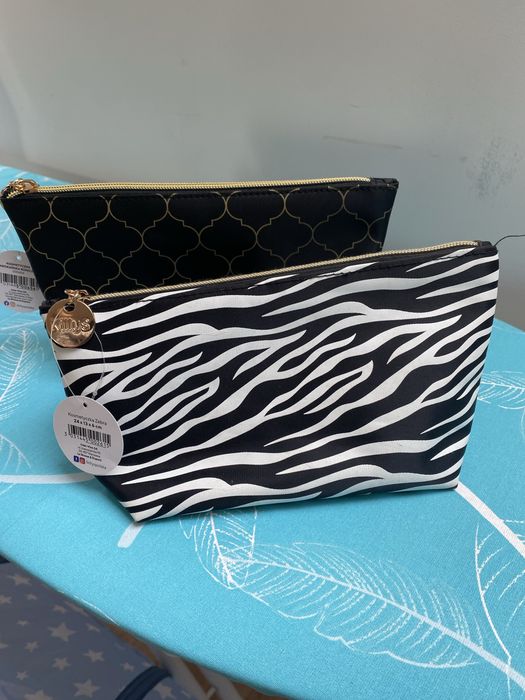 Kosmetyczka, torebka na kosmetyki lub inne drobne rzeczy