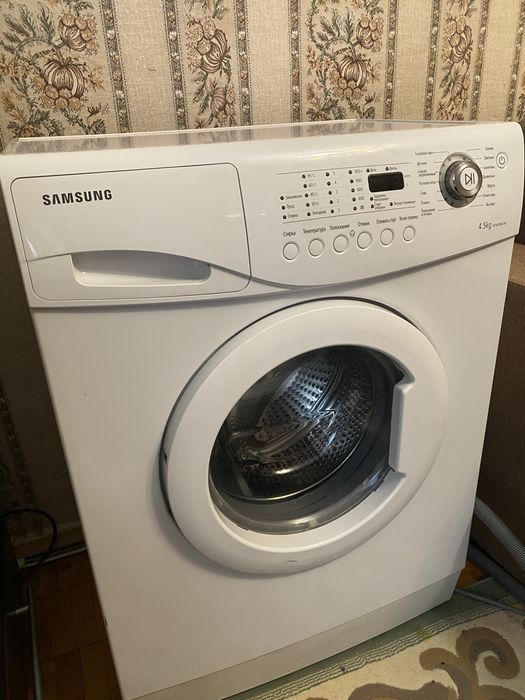 Продам пральну машинку Samsung на 4,5
