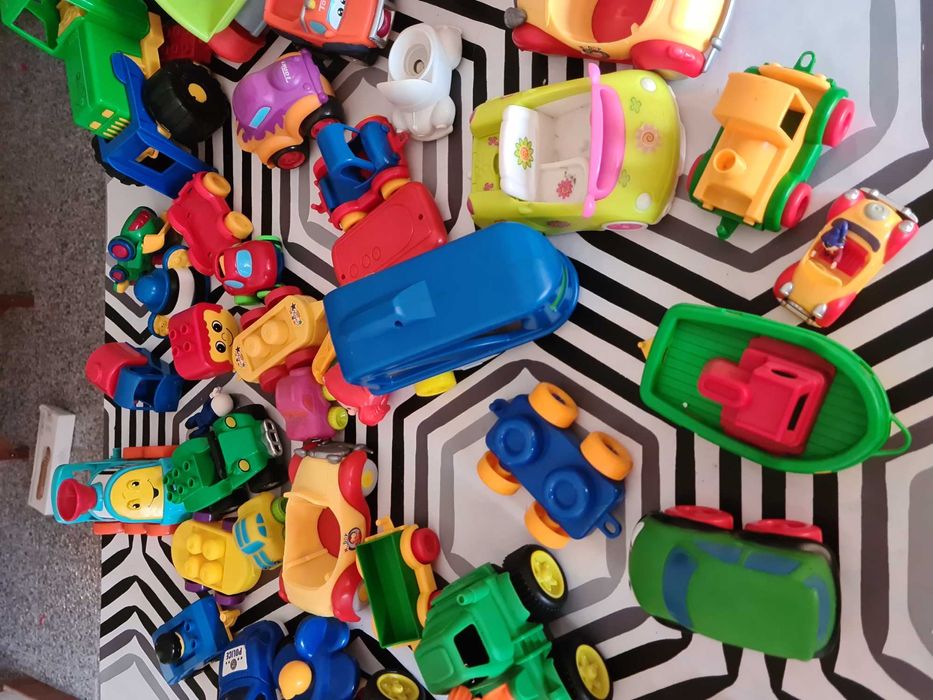 Carros de brincar para a sua criança