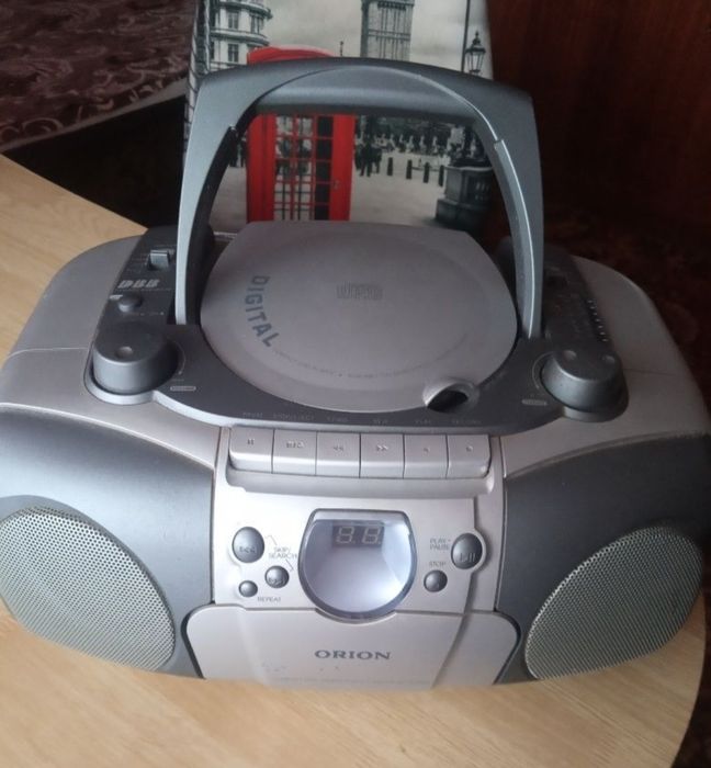 Магнітофон-бумбокс