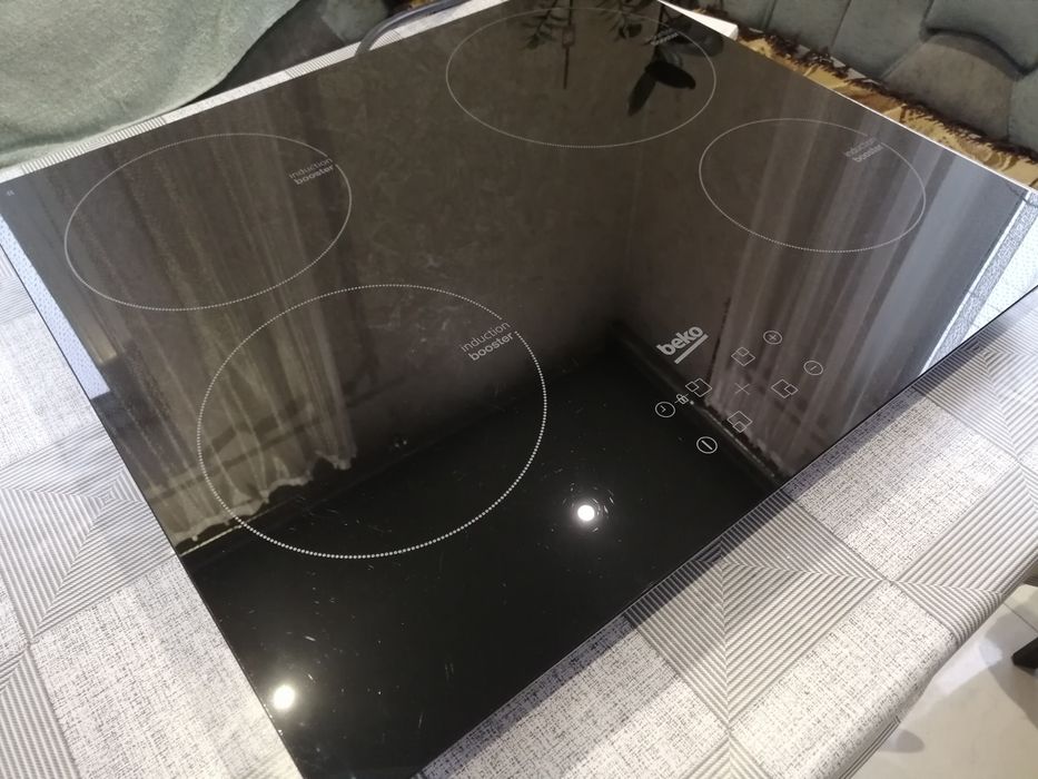 Індукційна поверхня Beko