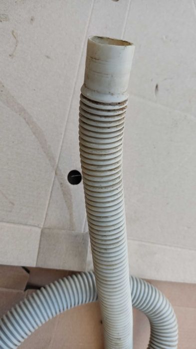 Шланг сливной стиральной машинки Samsung